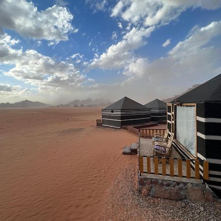 Bedouin Life Camp Hotel Wadi Rum Buitenkant foto