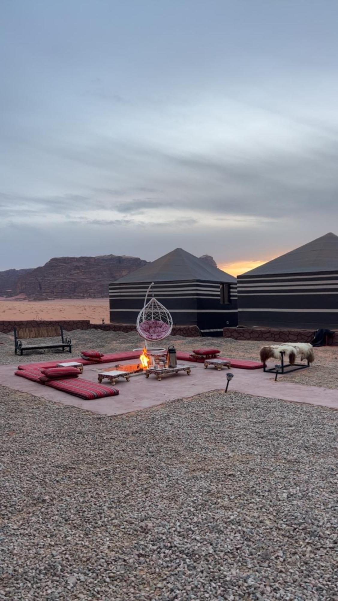 Bedouin Life Camp Hotel Wadi Rum Buitenkant foto