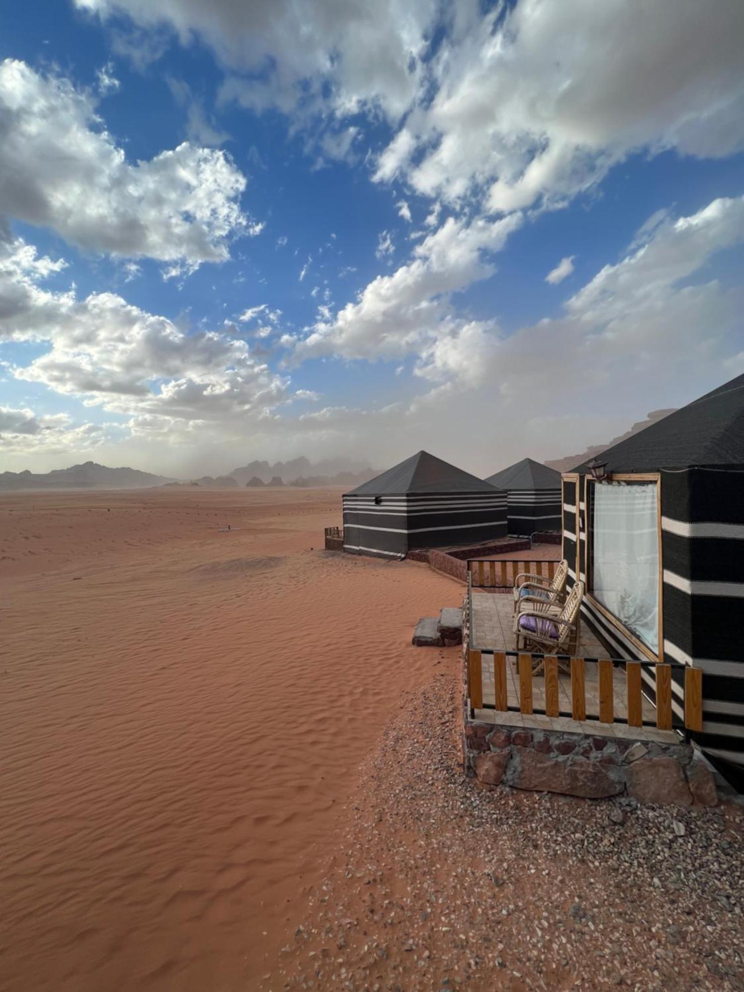 Bedouin Life Camp Hotel Wadi Rum Buitenkant foto