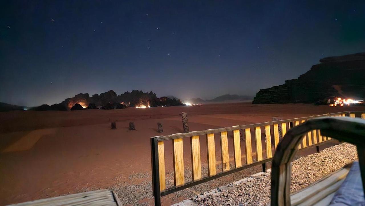 Bedouin Life Camp Hotel Wadi Rum Buitenkant foto