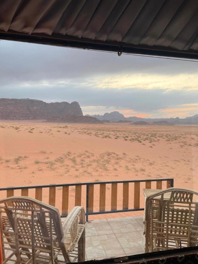 Bedouin Life Camp Hotel Wadi Rum Buitenkant foto