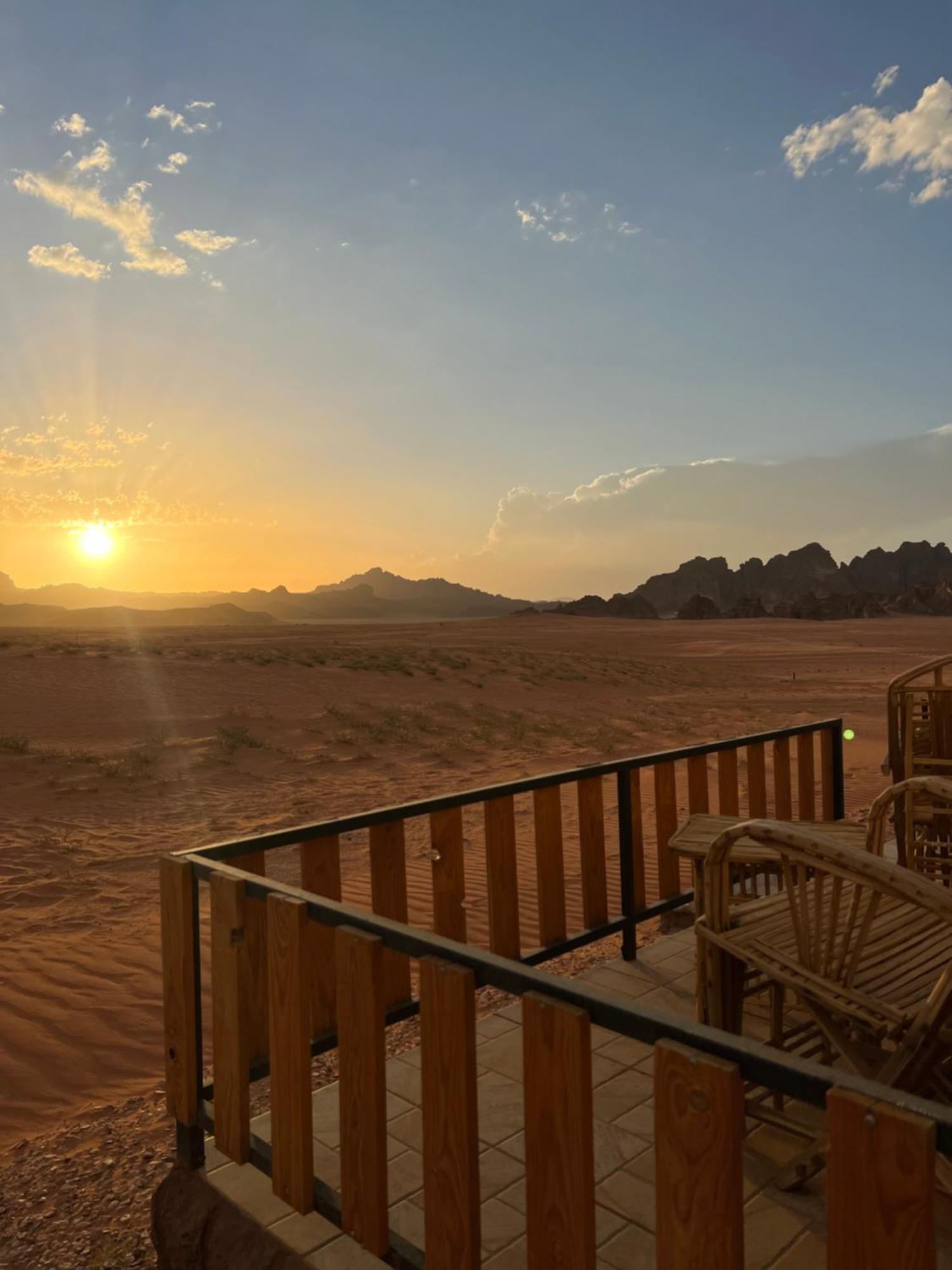 Bedouin Life Camp Hotel Wadi Rum Buitenkant foto