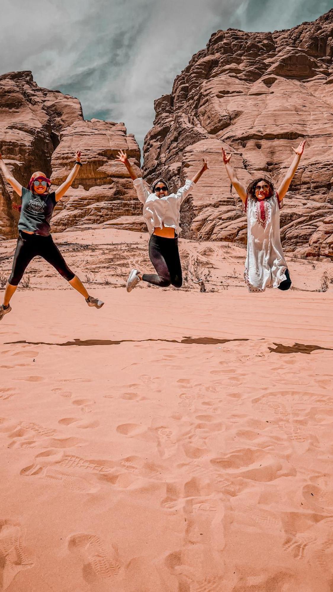 Bedouin Life Camp Hotel Wadi Rum Buitenkant foto