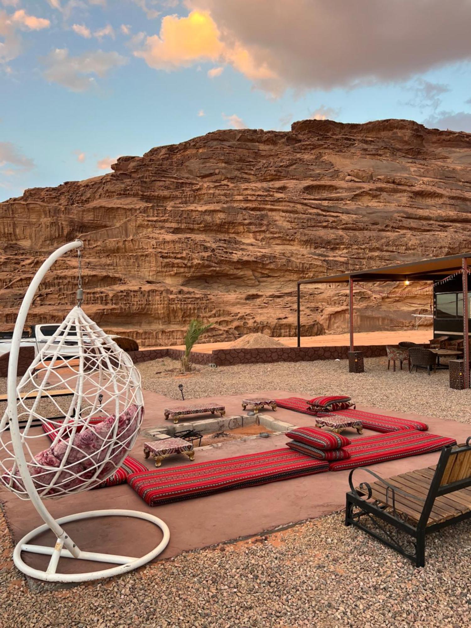 Bedouin Life Camp Hotel Wadi Rum Buitenkant foto